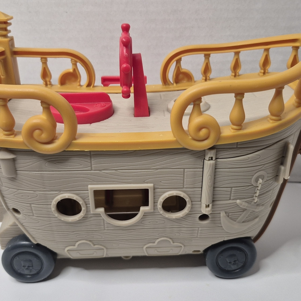 Adventure Pirate Ship Playset -‎ Red and Tan - Picture 7 of 9